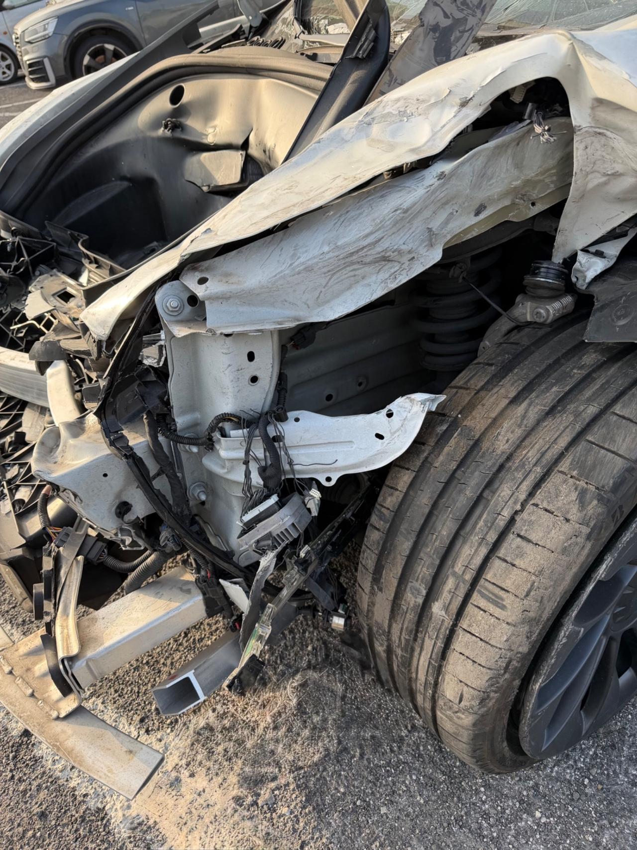 Tesla Model 3 Long Range AWD Performance