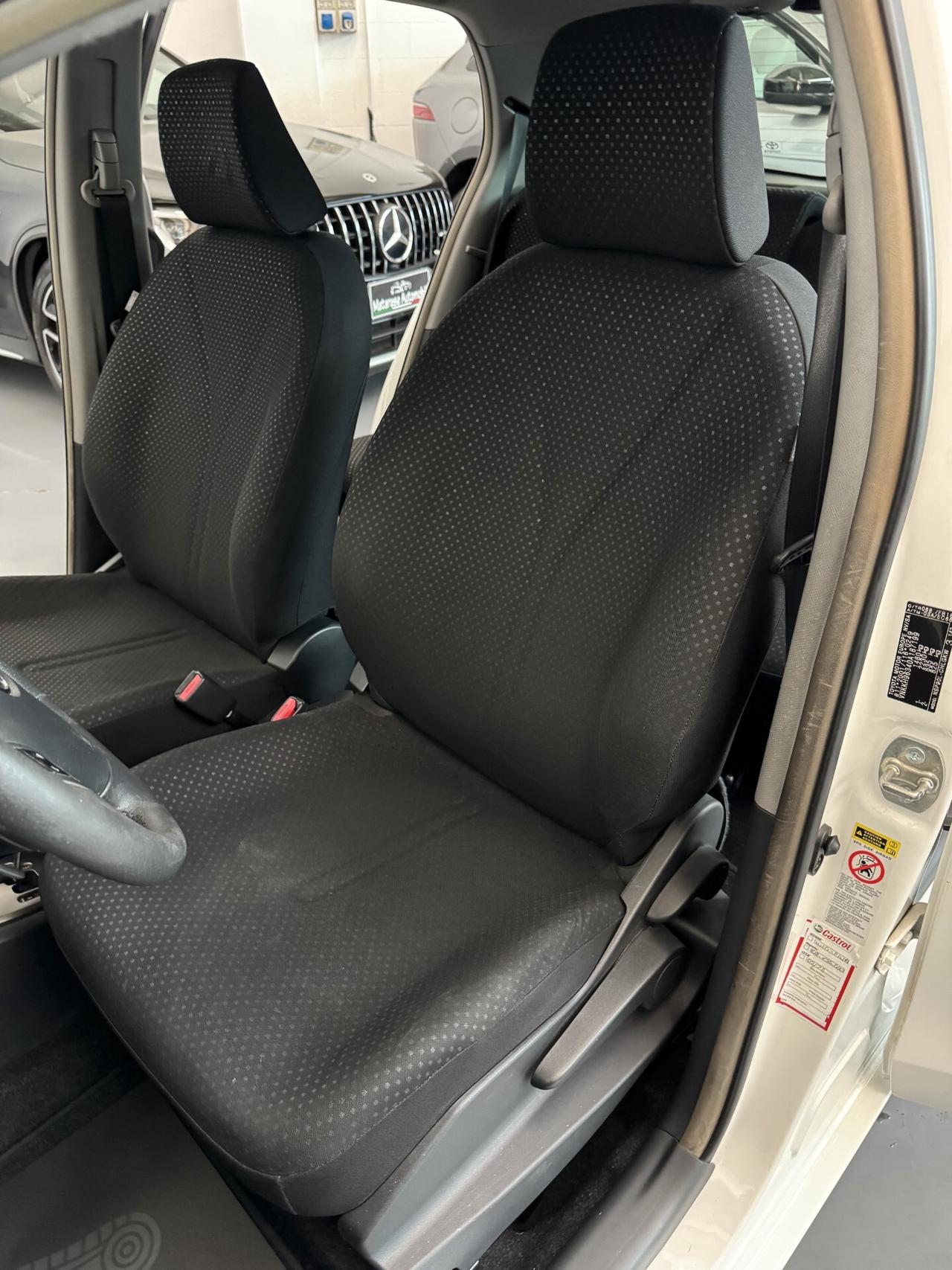Toyota Yaris Sol 5p 1.3cc 100cv OK Neopatentati Automatica