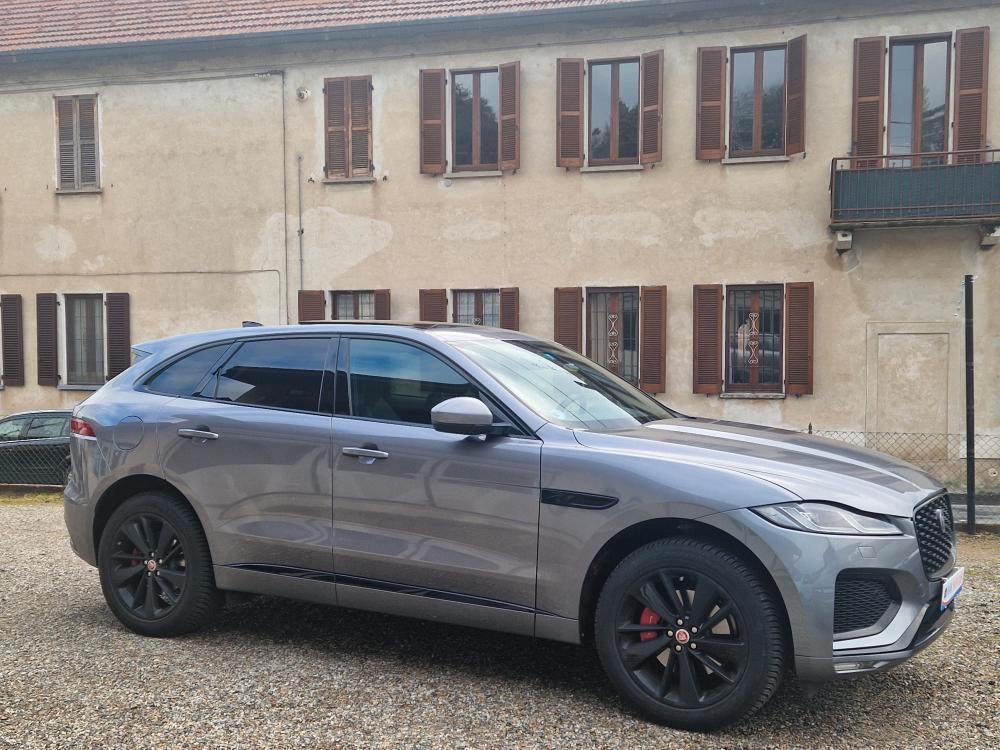 Jaguar F-Pace 2.0d i4 mhev R-Dynamic SE awd 204cv auto