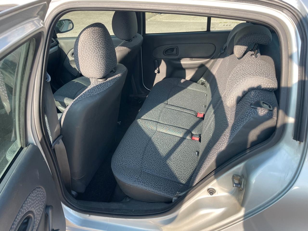 Renault Clio Storia 1.2 5 porte GPL