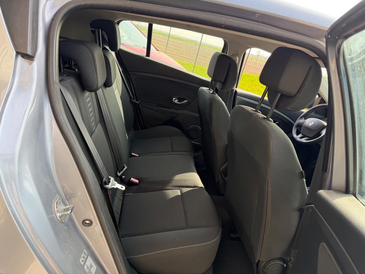 Renault Megane 1.5 dCi 90CV Confort