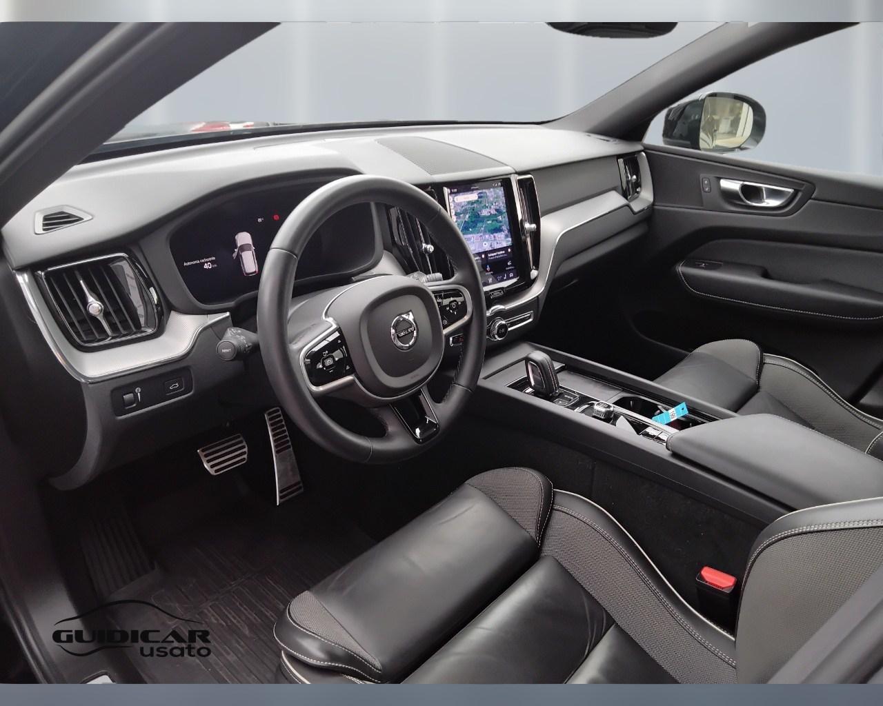 VOLVO XC60 II 2022 - XC60 2.0 b4 Plus Dark awd auto