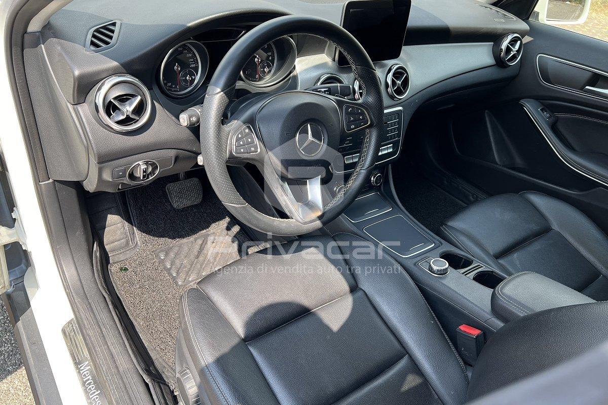 MERCEDES GLA 200 d Automatic Sport