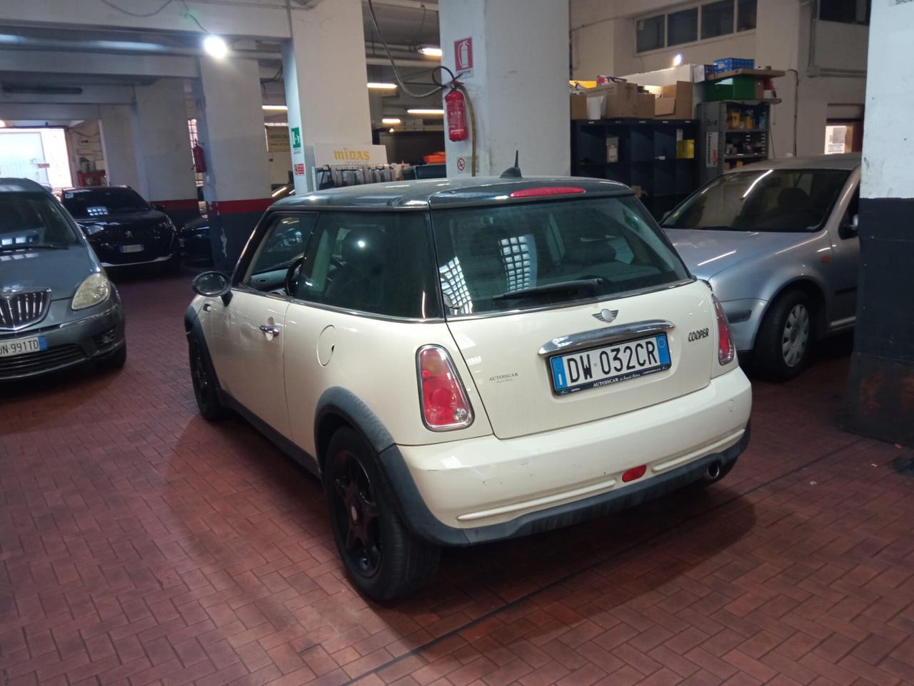 Mini 1.6 16V Cooper 115CV