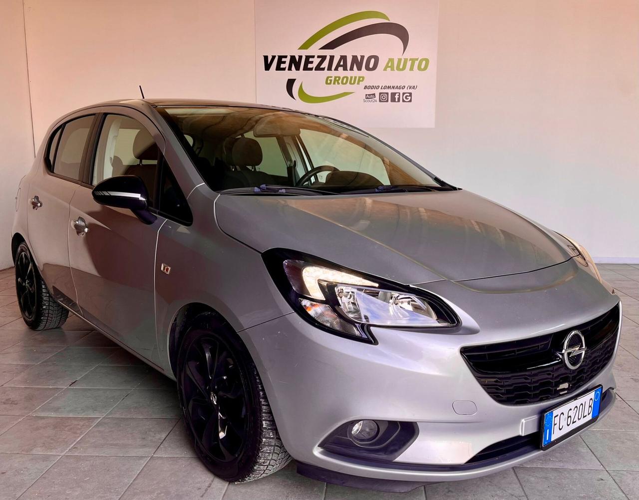Opel Corsa 1.2 Coupé b-Color