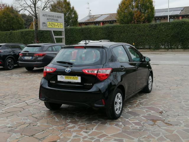 TOYOTA Yaris 1.5 Hybrid 5 porte Business