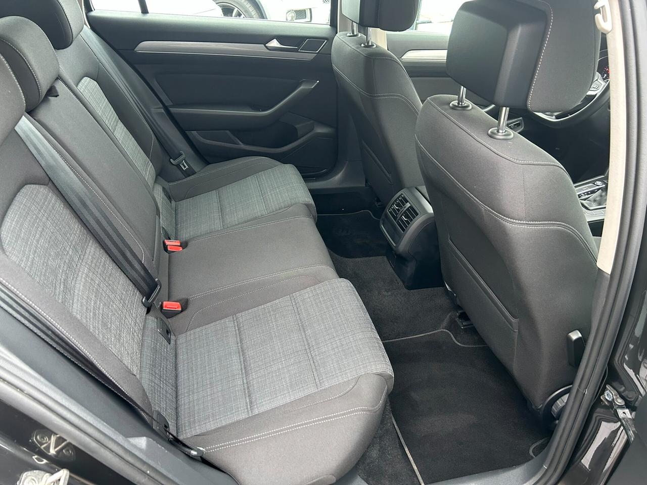 VW PASSAT VARIANT 2.0 TDI 150CV DSG Business