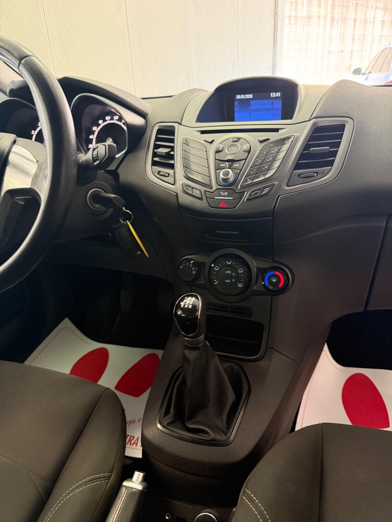 Ford Fiesta 1.2 60CV 5 porte Titanium