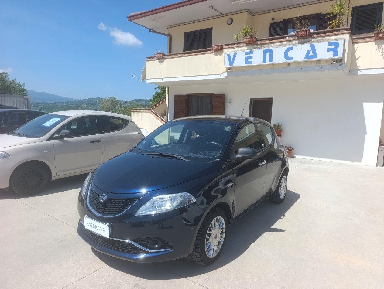 Lancia Ypsilon 5 Porte Ypsilon 1.2 Silver ecochic Gpl 69cv