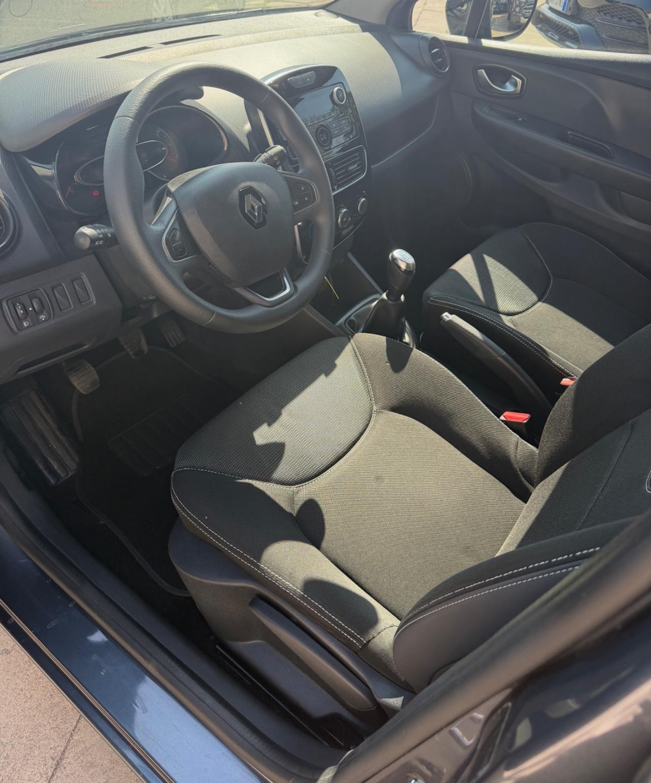 Renault Clio 1.2BENZINA 75CV 5 porte Intens 2017