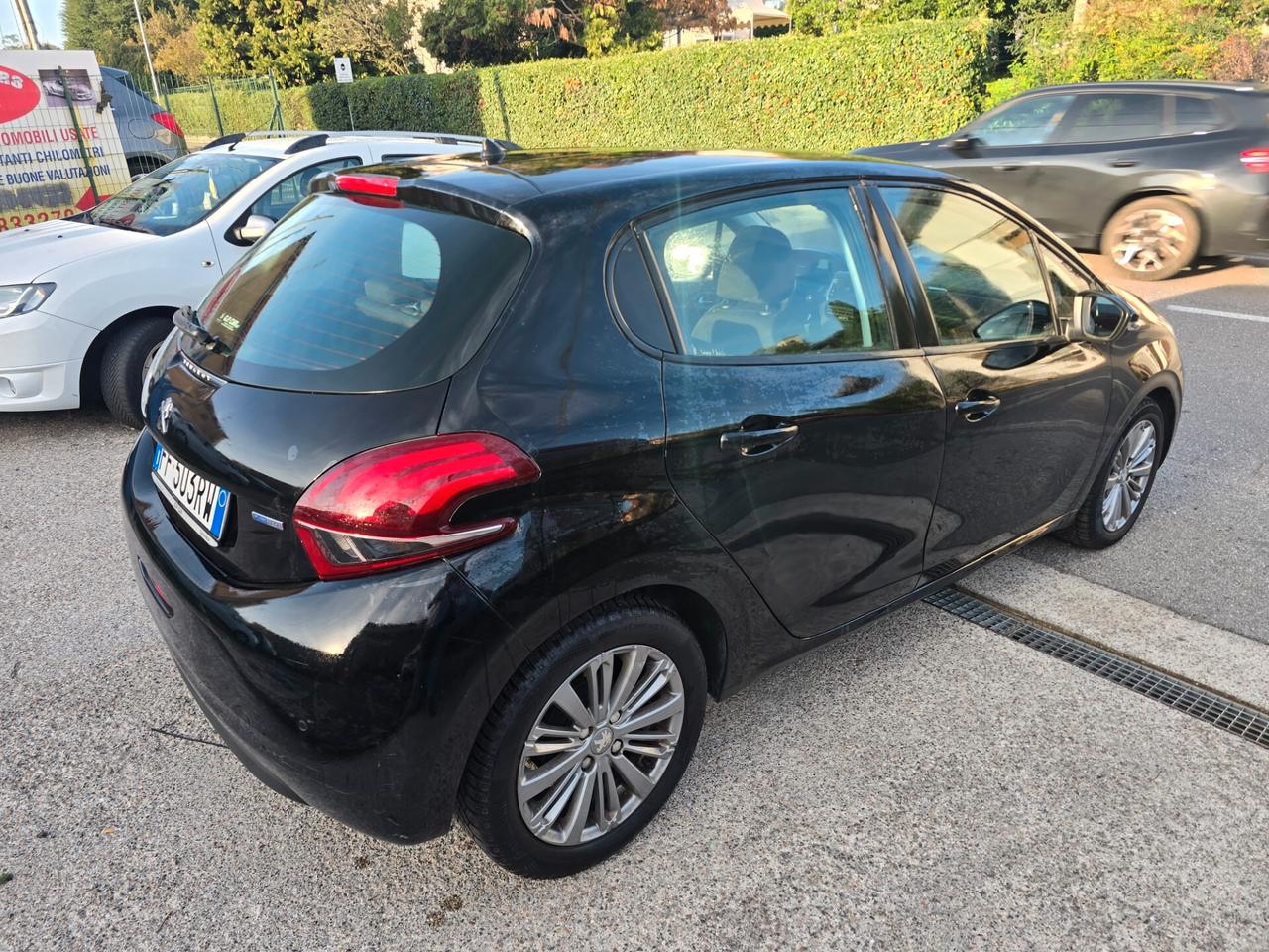 Peugeot 208 PureTech 82 5 porte Allure