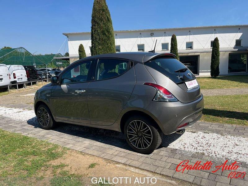Lancia Ypsilon 1.0 FireFly 70cv S&S Hybrid GOLD