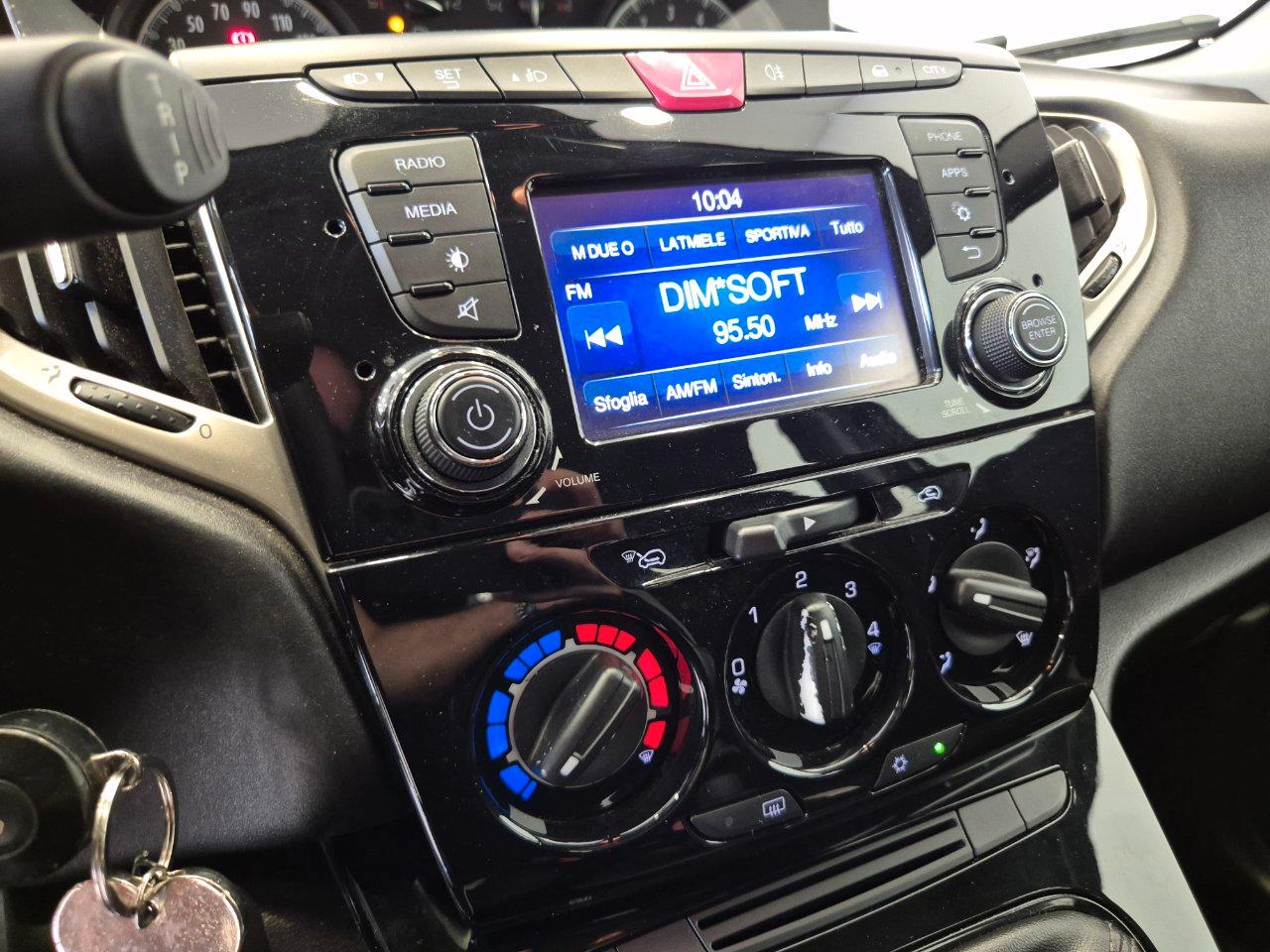 Lancia Ypsilon 5 porte 1.2 Silver 69cv - NEOPATENTATI - Sens. Post. - Bluetooth