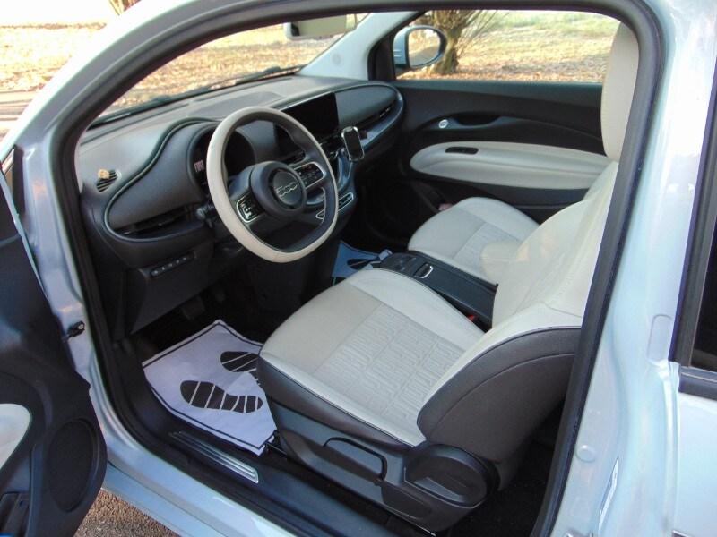 FIAT 500 (2020-->) 500e Berlina 42 kWh La Prima