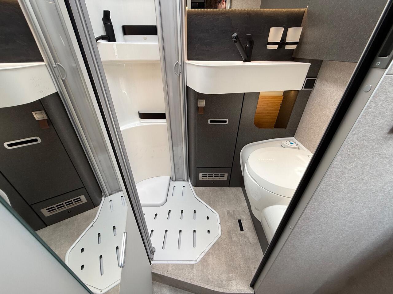 HYMER ML T 580 CROSSTRAIL 7.13 4x4 MERCEDES