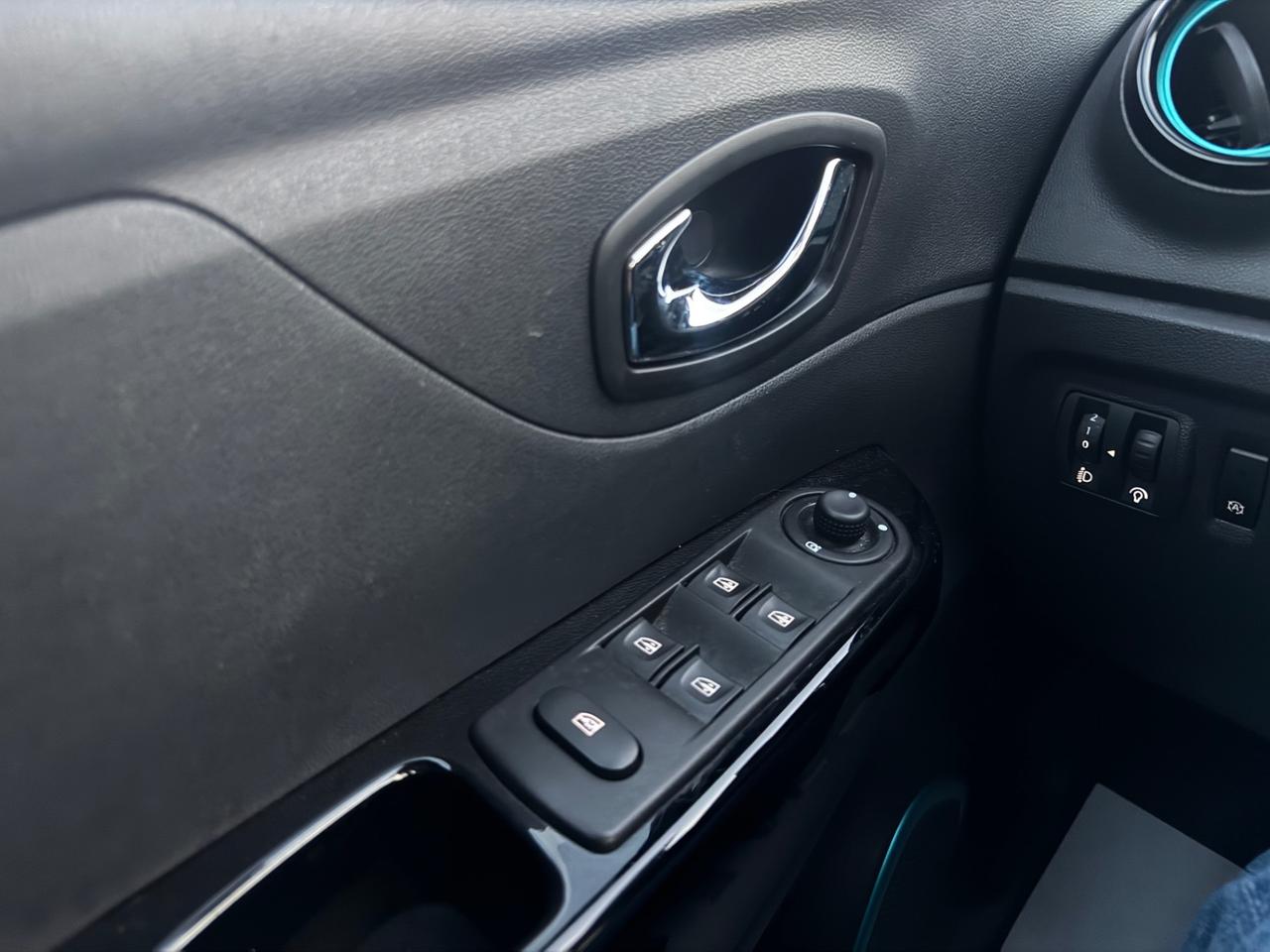 Renault Captur 0.9 tce Intens (energy r-link) 90cv E6