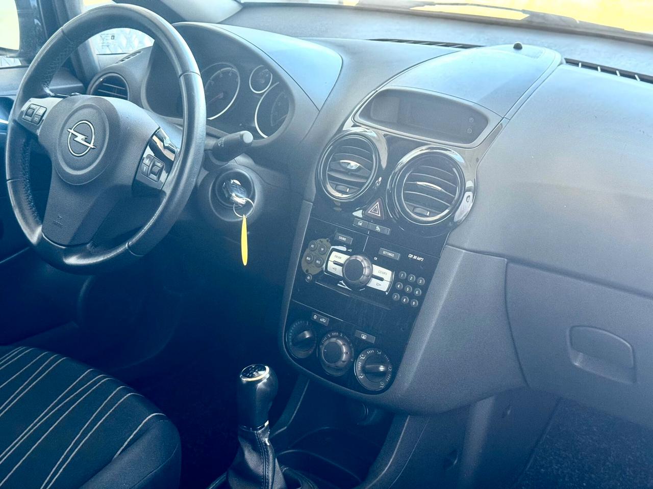 Opel Corsa 1.2 OK Neopatentati.