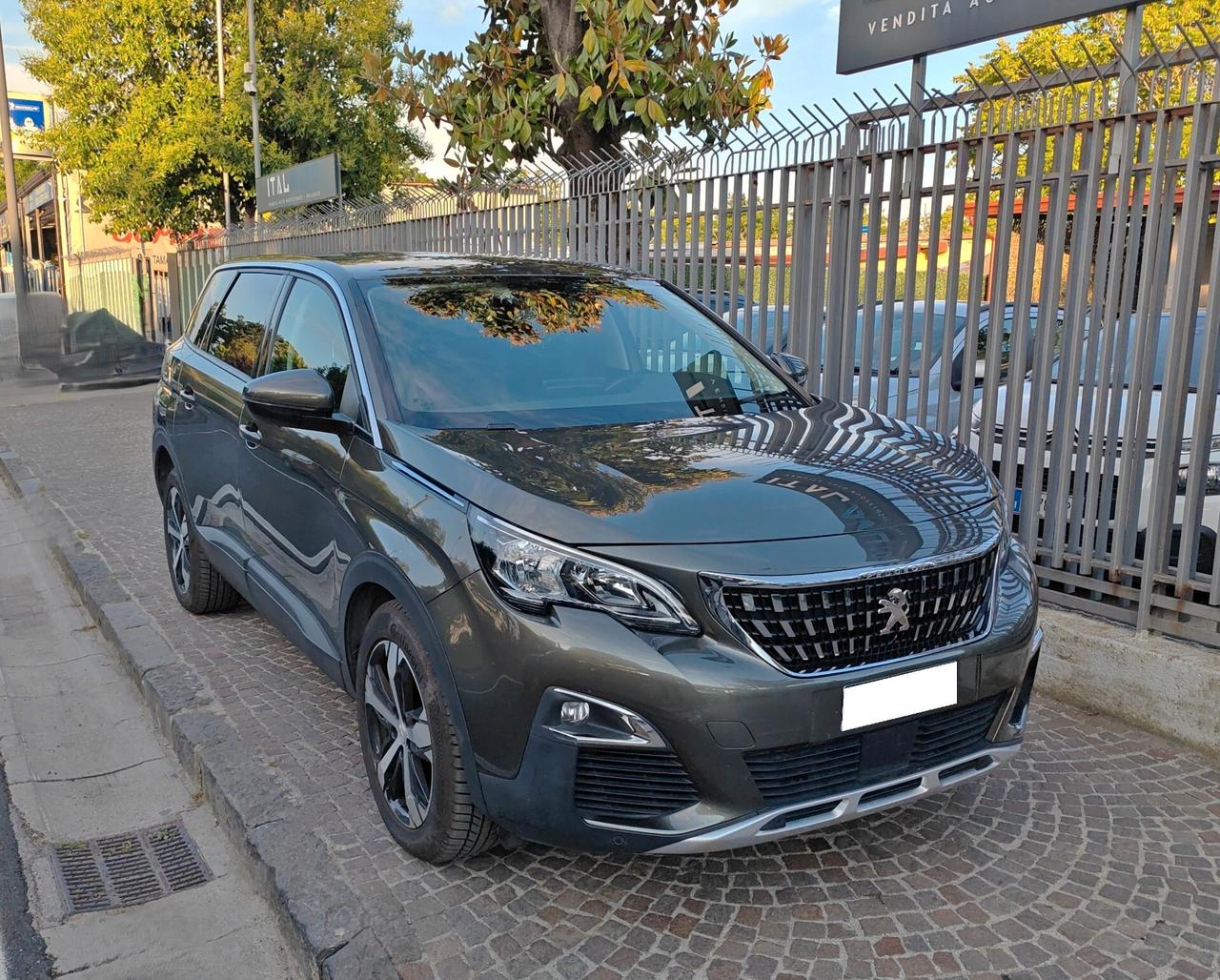 Peugeot 5008 BlueHDi 130 S&S EAT8 Business 7 Posti