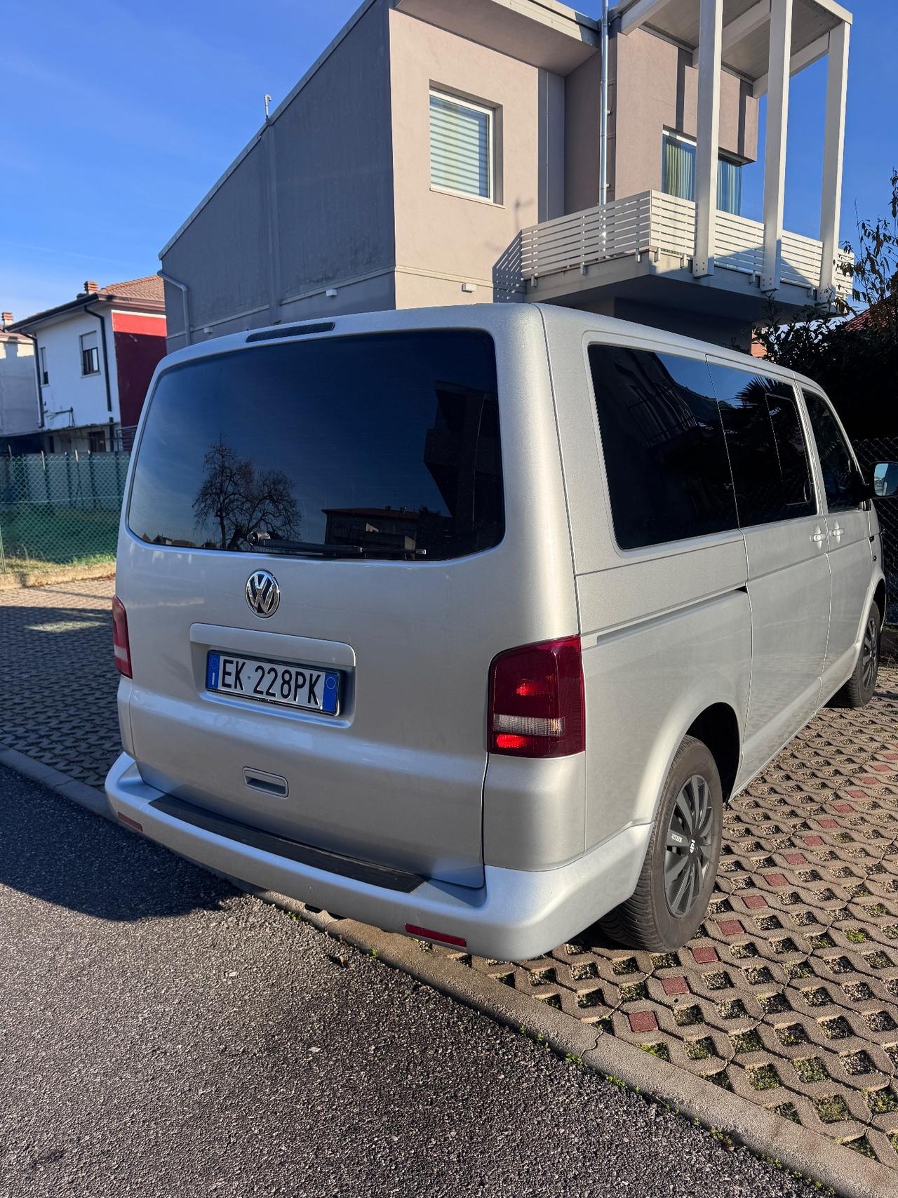 Volkswagen Multivan 2.0 TDI 140CV 9 posti