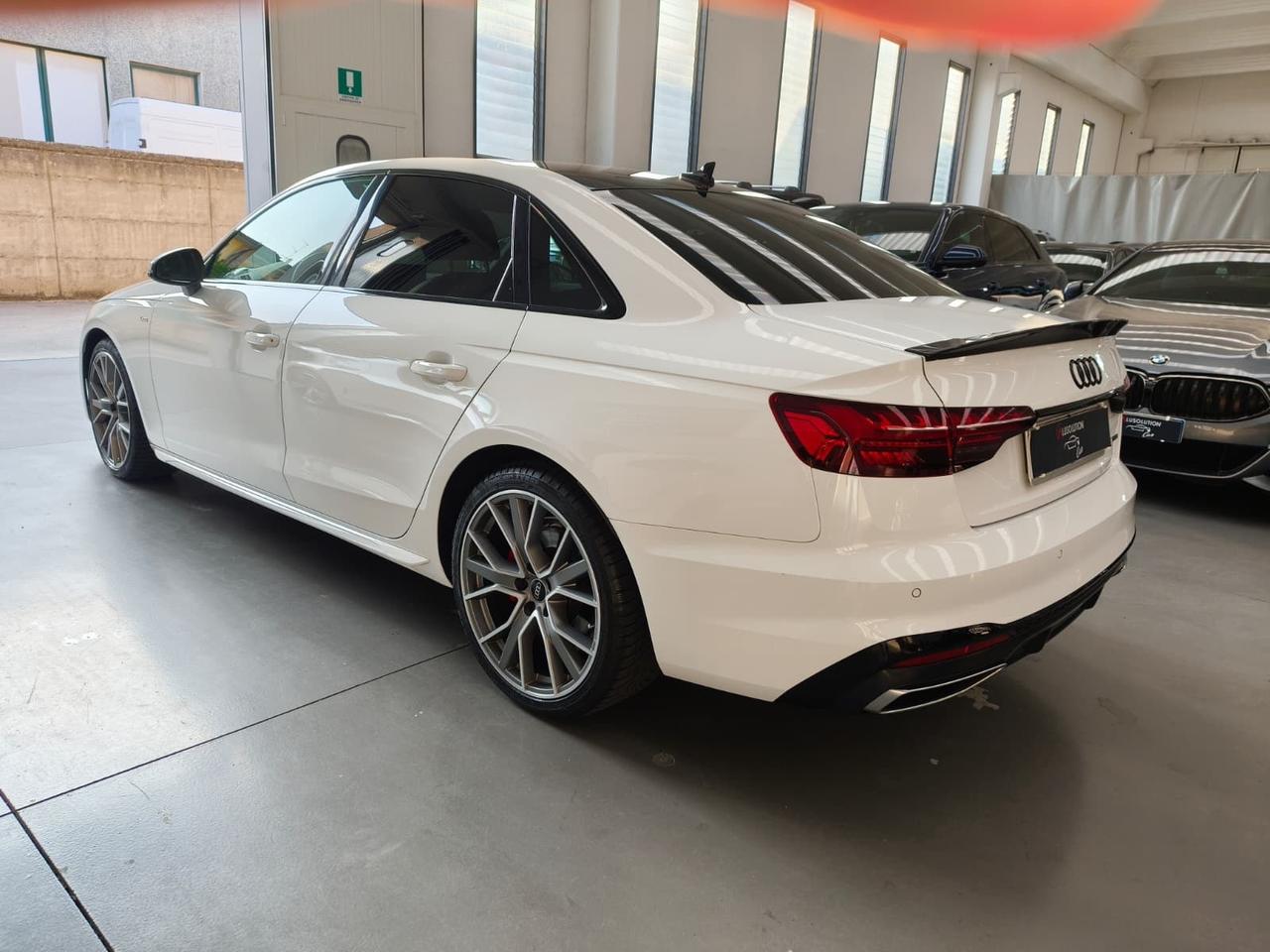 Audi A4 40 TDI quattro S tronic line edition