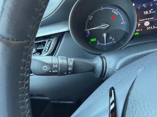 TOYOTA C-HR 1.8 HYBRID E-CVT+NAVI+RCAM+SED.RISCALD.LED