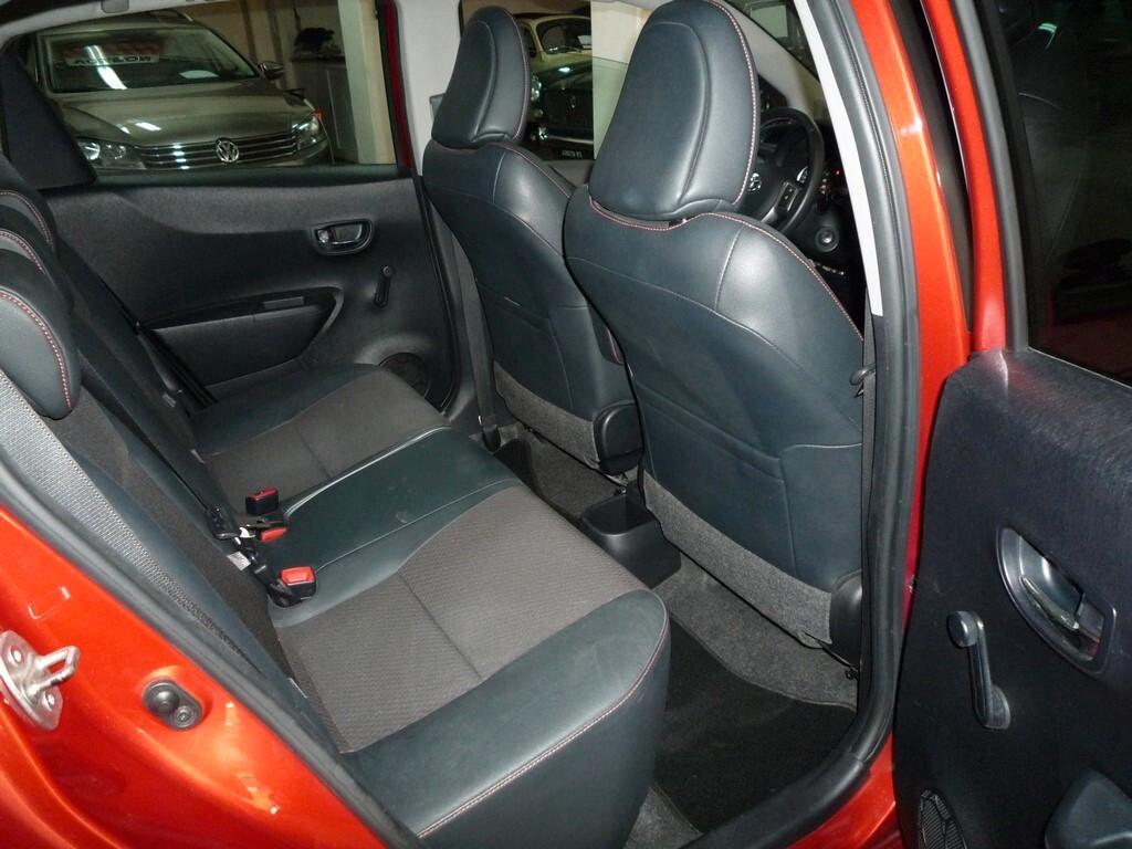 Toyota Yaris 1.3 5 porte Lounge