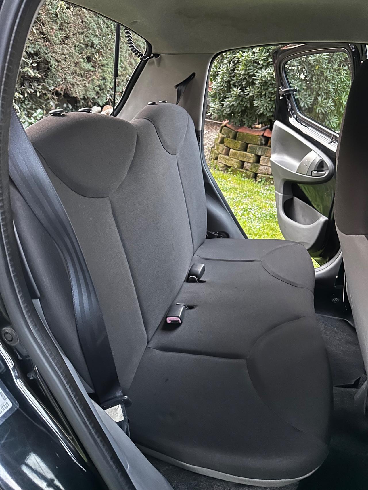 Toyota Aygo 1.0 12V VVT-i 5 porte Sol