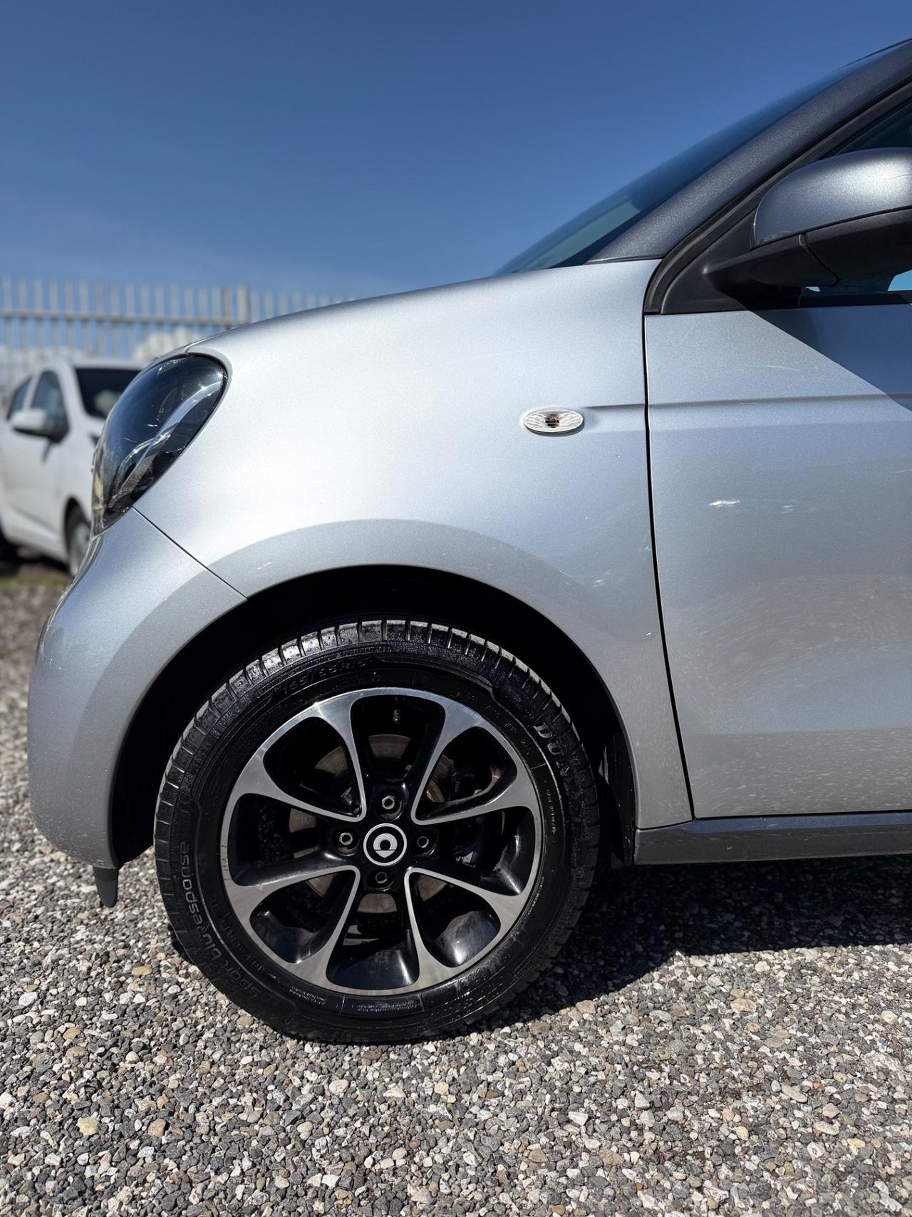 Smart ForFour 70 1.0 twinamic Safetown Silver