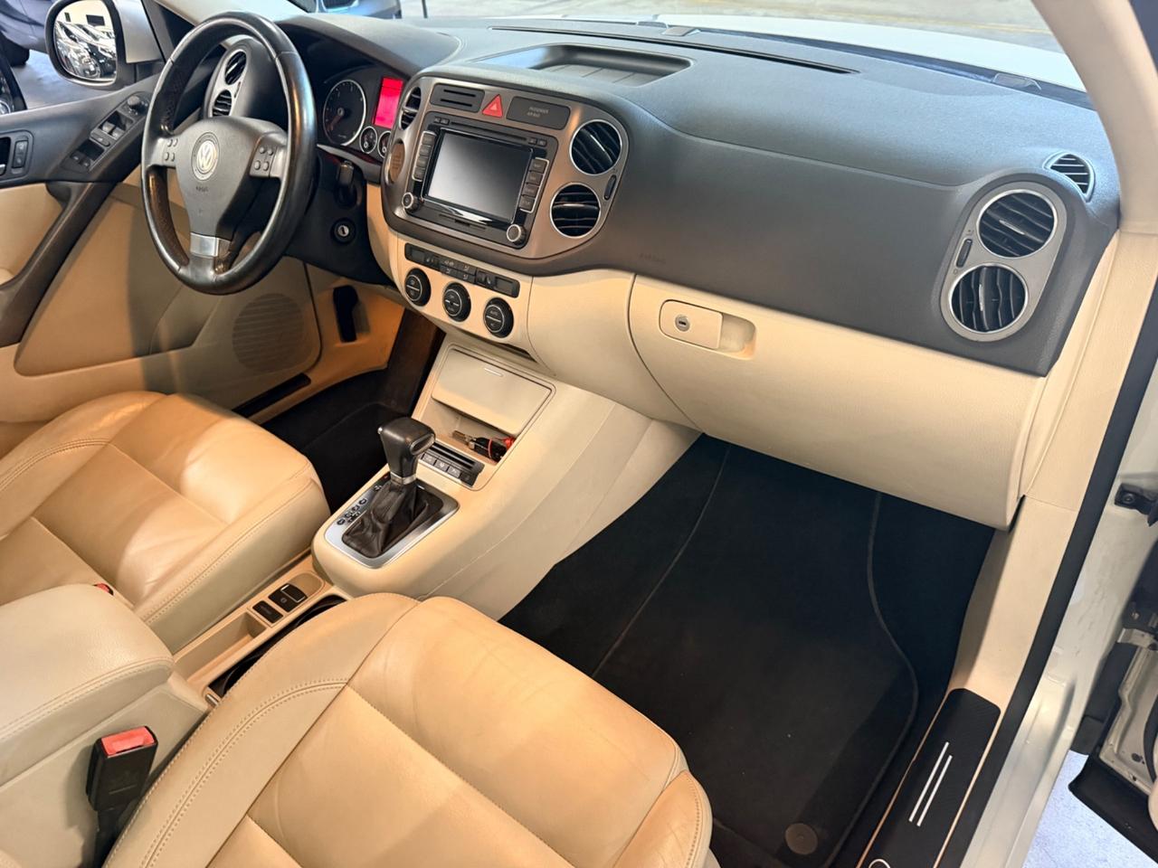 Volkswagen Tiguan 2.0 TDI DPF 4MOTION tiptronic Sport & Style