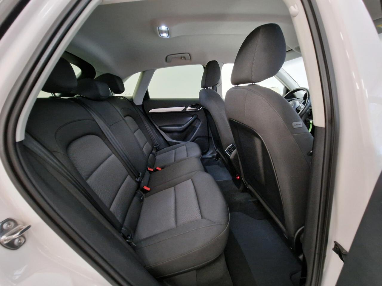 Audi Q3 2.0 TDI 120 CV S tronic S LINE