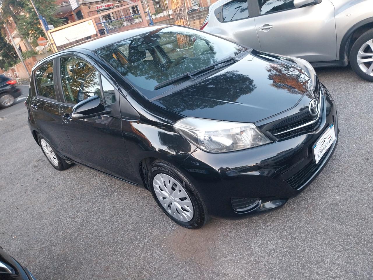 Toyota Yaris 1.0 5 porte Lounge