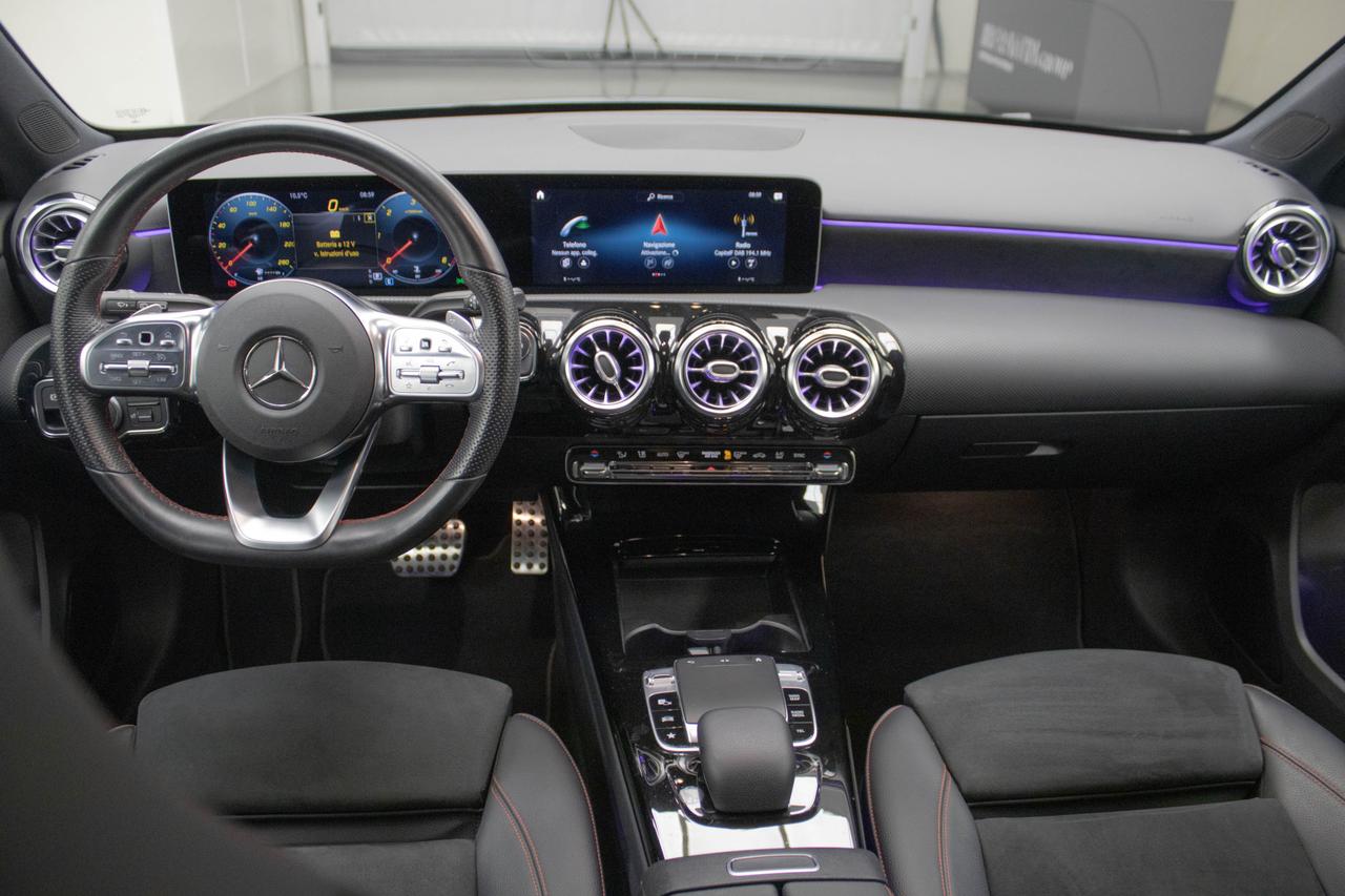 MERCEDES BENZ A 180 D AUTOMATIC PREMIU