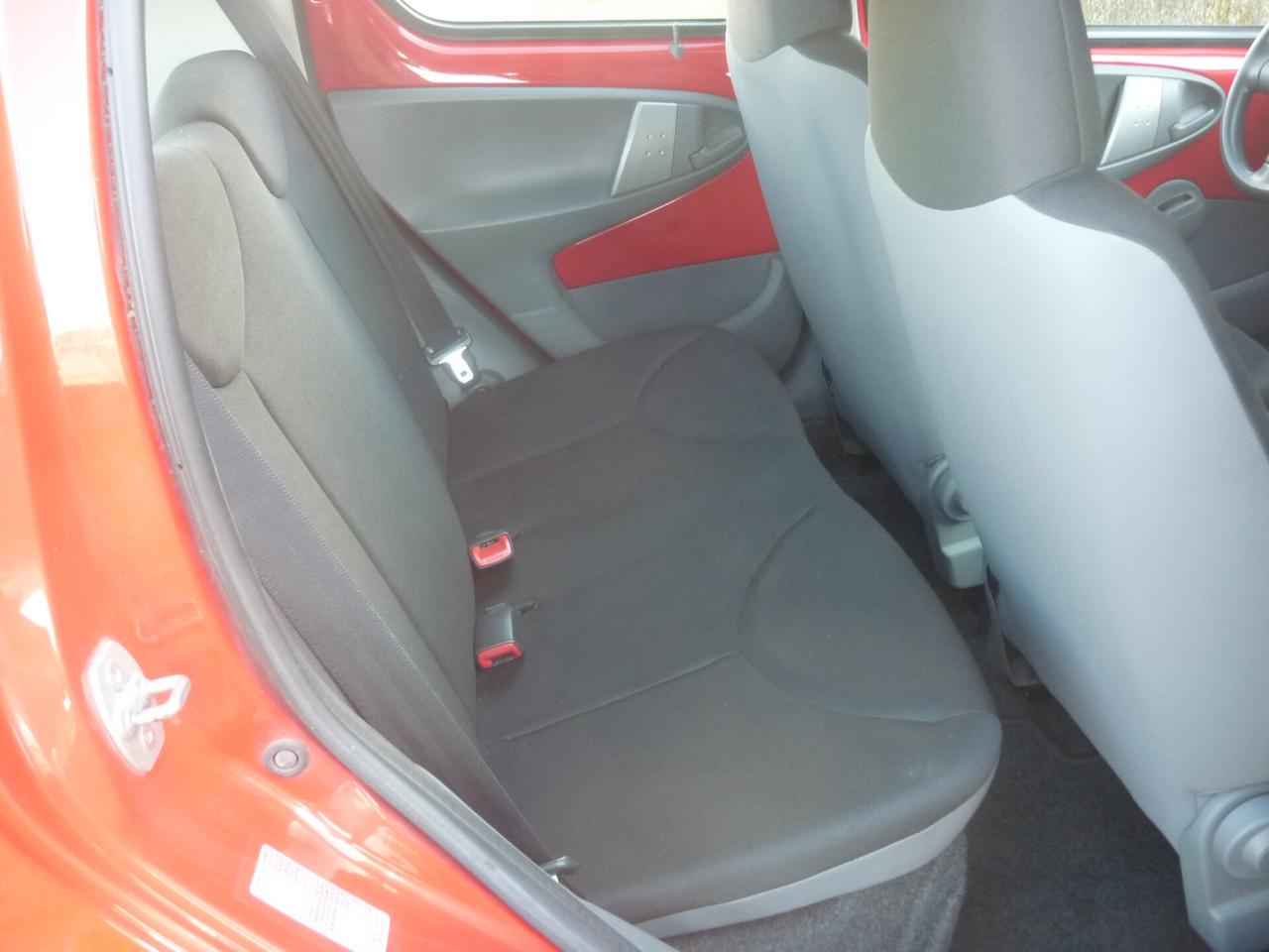 Toyota Aygo 1.0 12V VVT-i 5 porte Now Connect KM 66.800