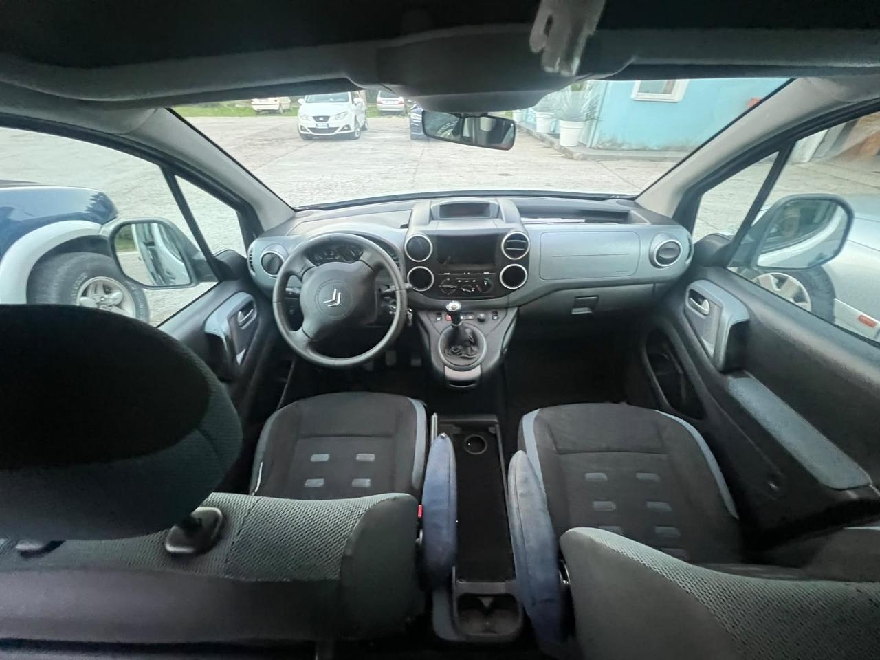 Citroen berlingo 5posti 1.6 HDi gancio traino Neopatentati