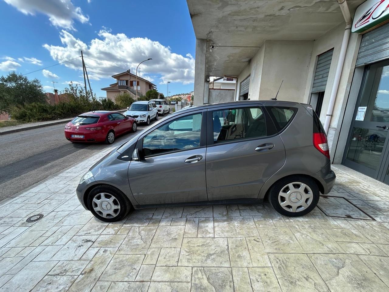 Mercedes-benz A 160 CDI BlueEFFICIENCY Premium