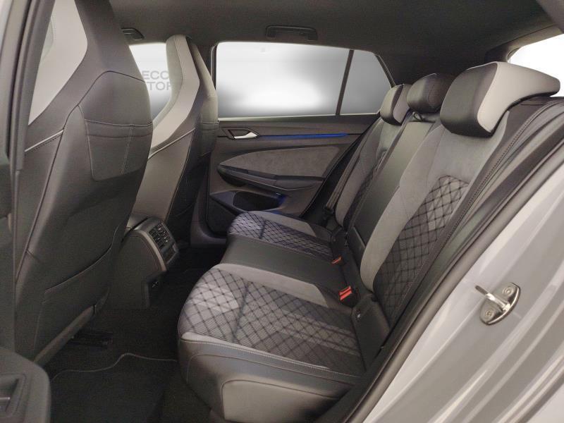 Volkswagen Golf 1.5 eTSI EVO ACT R-Line DSG