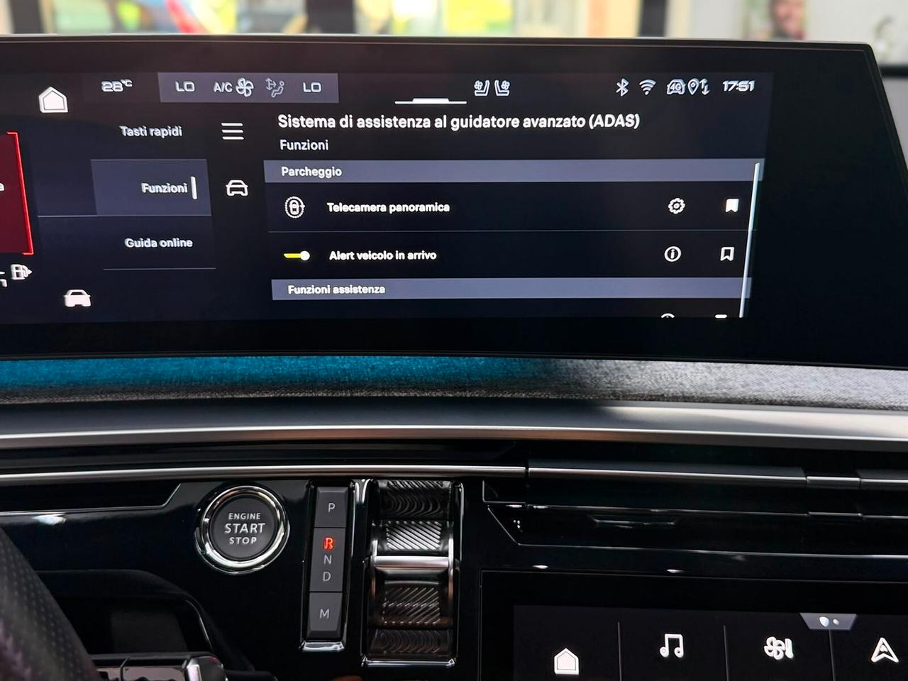 Peugeot 3008 1.2 Benzina Hybrid 136 e-DCS 6 GT