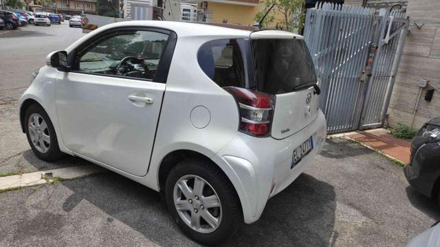 TOYOTA iQ 1.0 CVT Trend