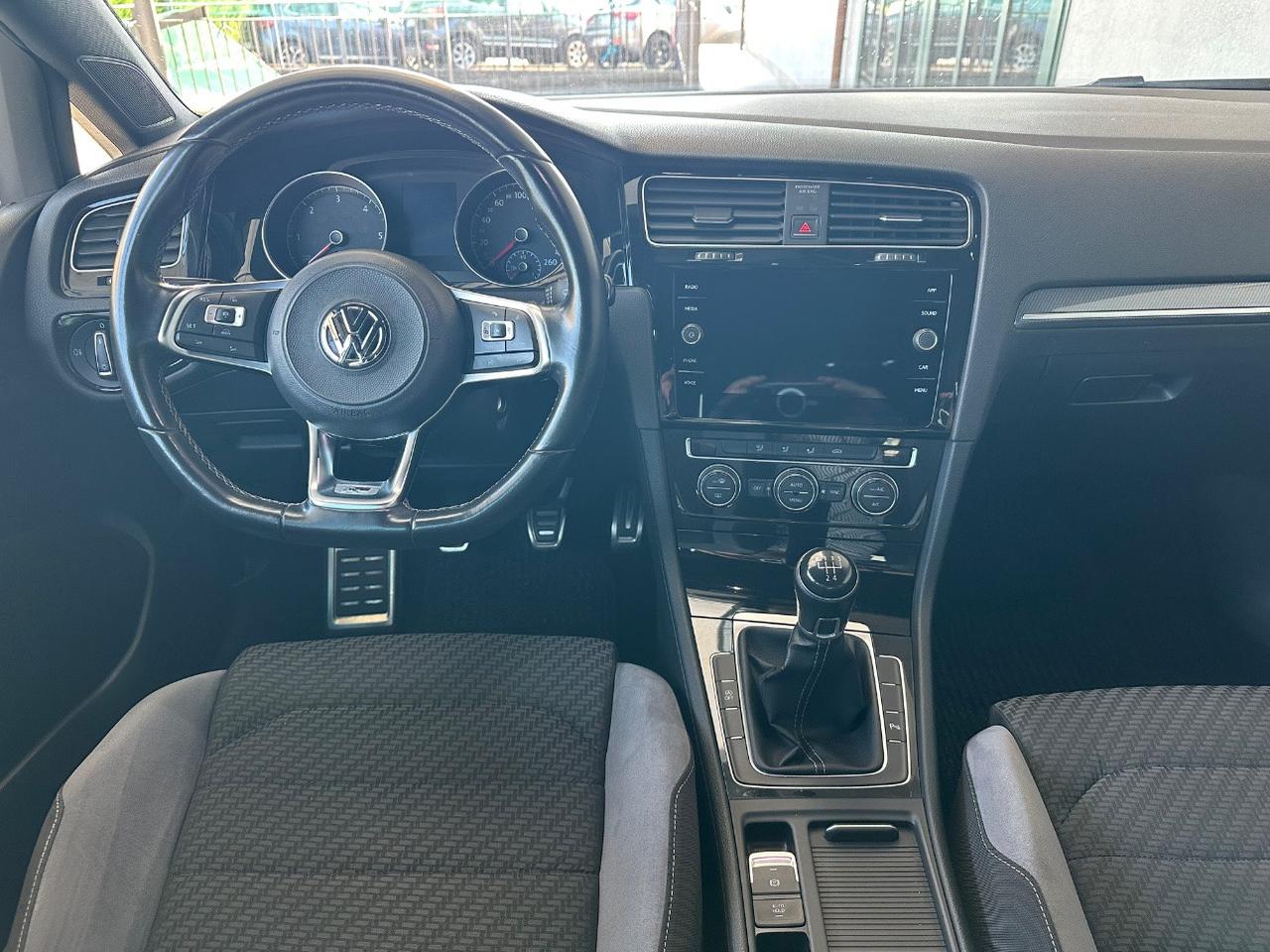 Volkswagen Golf 5 Porte Golf 5p 1.6 tdi R-LINE 115cv dsg
