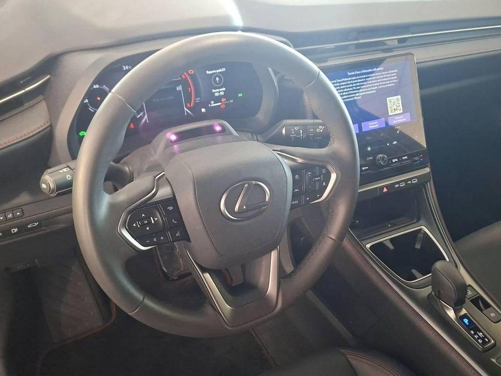 Lexus LBX 1.5 Hybrid Emotion 2WD