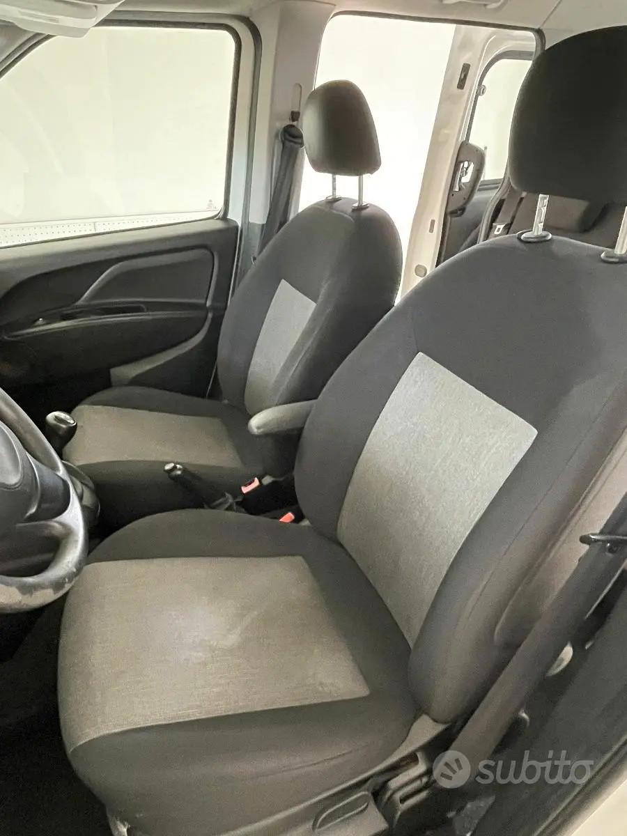 Fiat doblo combi 5 posti