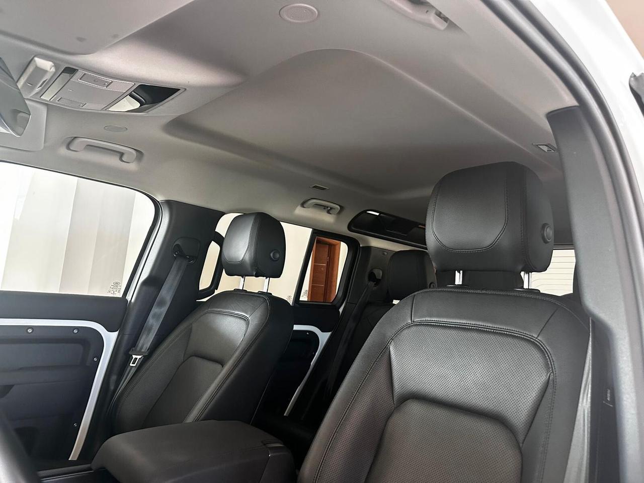 Land Rover Defender 110 3.0D I6 250 CV AWD Auto SE