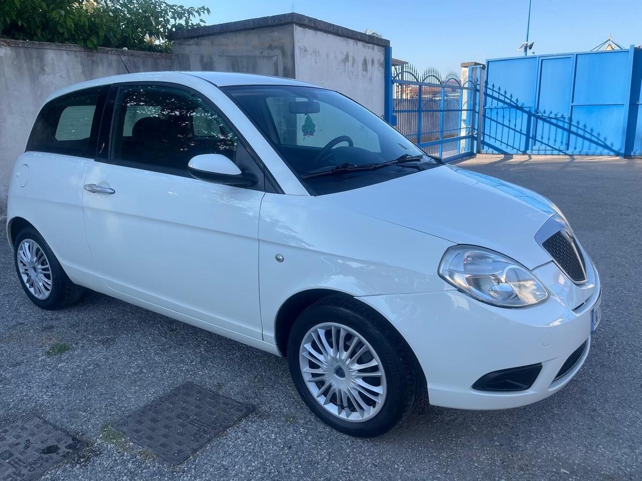 Lancia y -1.2 benz- full-2009