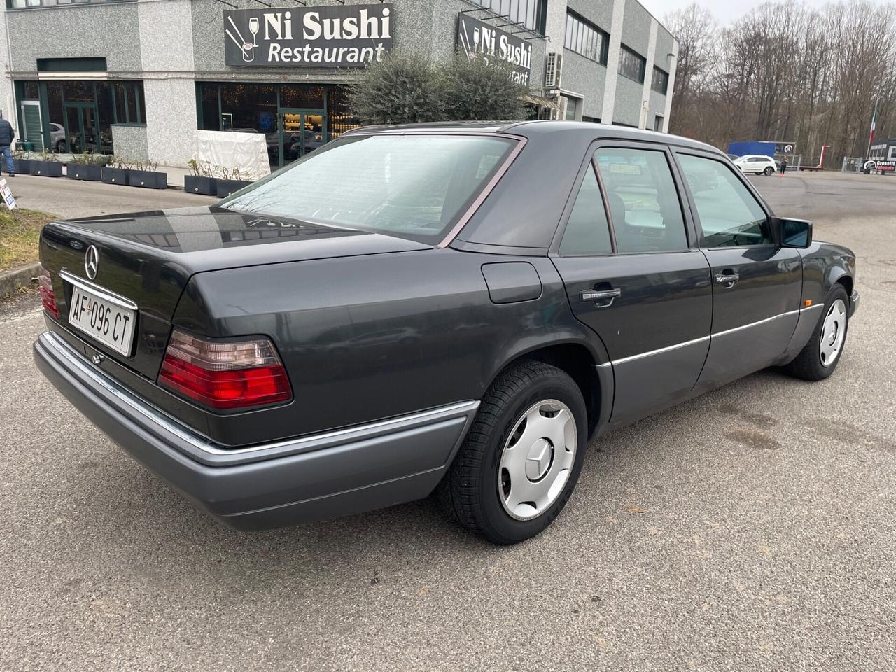 Mercedes-benz E 200 E 200 cat Elegance automatik*solo 50000km*