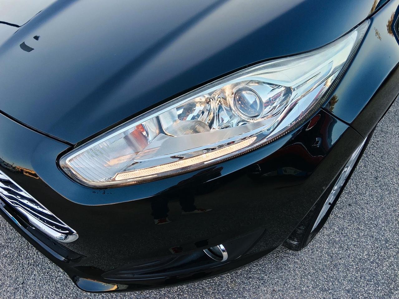 Ford Fiesta GPL CASA MADRE - Titanium