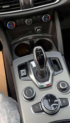 Alfa Romeo Stelvio KM ZERO 2.2 t Intensa Q4 210cv auto PROMO FIN