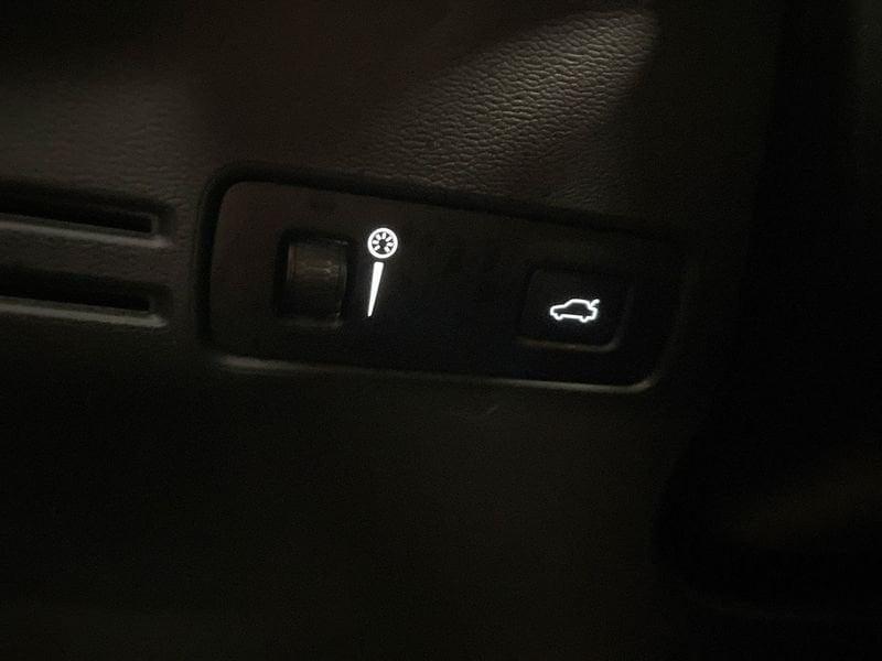 Volvo XC40 1.5 t3 Momentum Pro 163cv auto my21