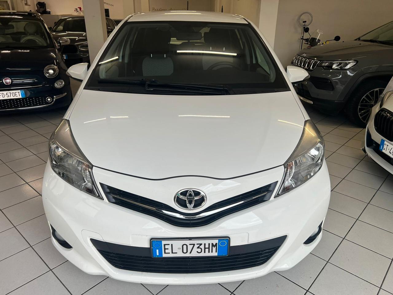 Toyota Yaris 1.0 5 porte Lounge
