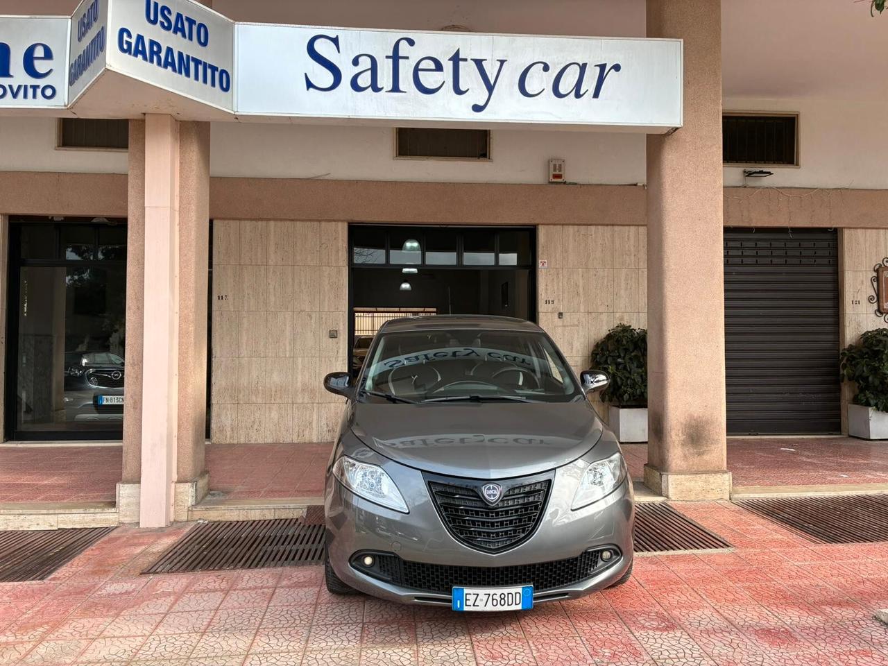 Lancia Ypsilon 1.2 benzina 5p garantita-15