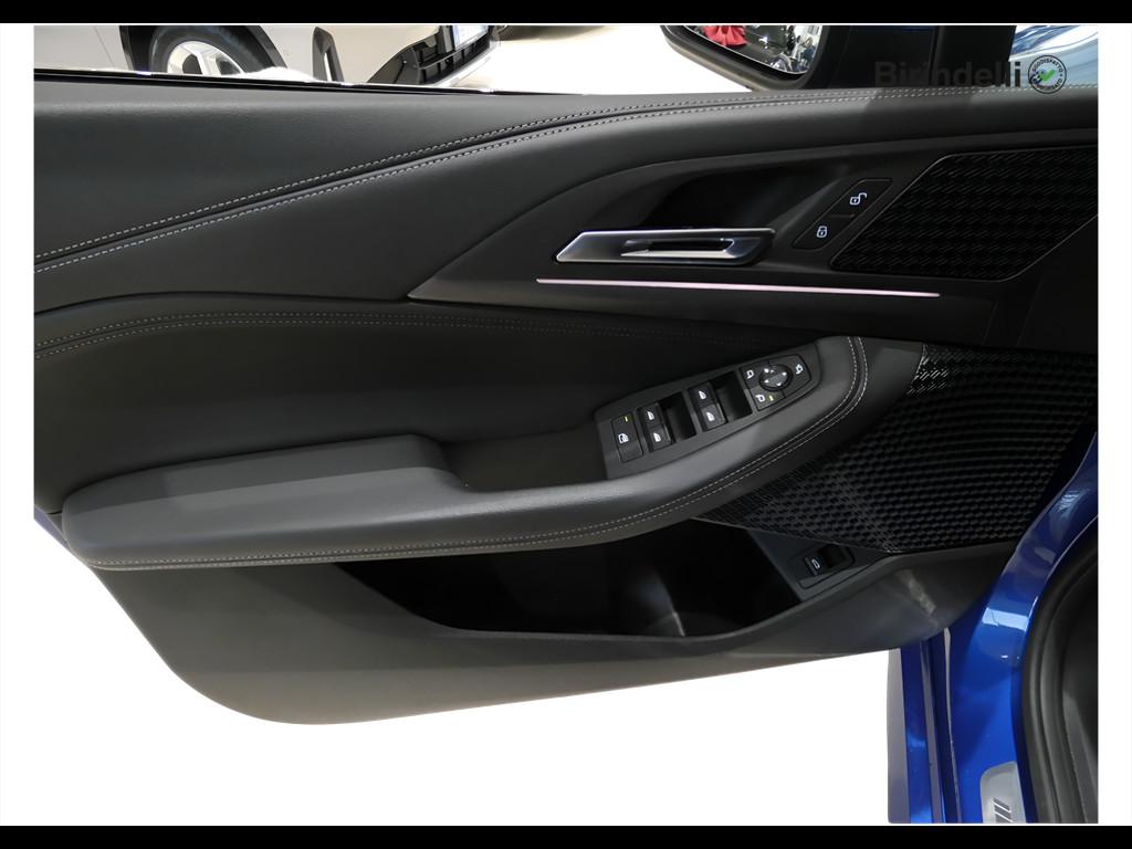 BMW Serie 2 A.T. (U06) - 220i 48V Active Tourer Msport